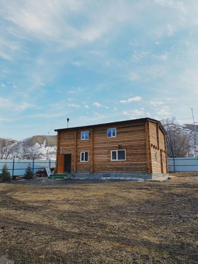 Manor Kolsay Bed and Breakfast Saty Esterno foto